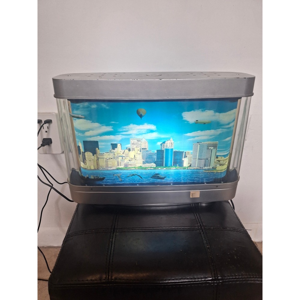 Vintage Moving City Skyline Motion Lamp New York NYC Statue of Liberty Light